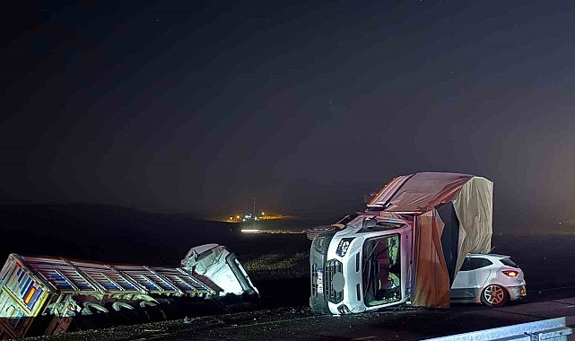 Diyarbakır'da 5 araçlı zincirleme kaza: 3 ölü, 14 yaralı