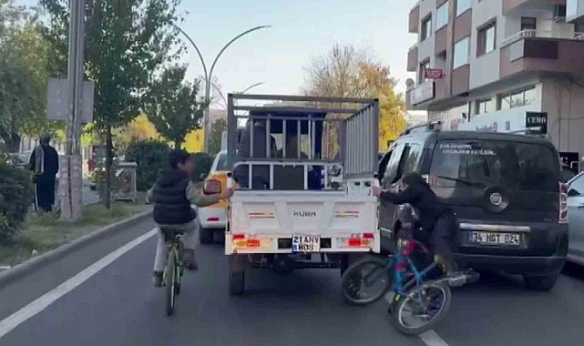 Diyarbakır'da bisikletli çocukların tehlikeli yolculuğu
