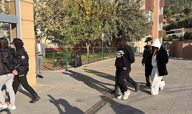 Dolandırıcılık ve bahis şebekesi 8,5 milyarlık işlem hacmi oluşturmuş: 17 şüpheli adliyeye sevk edildi