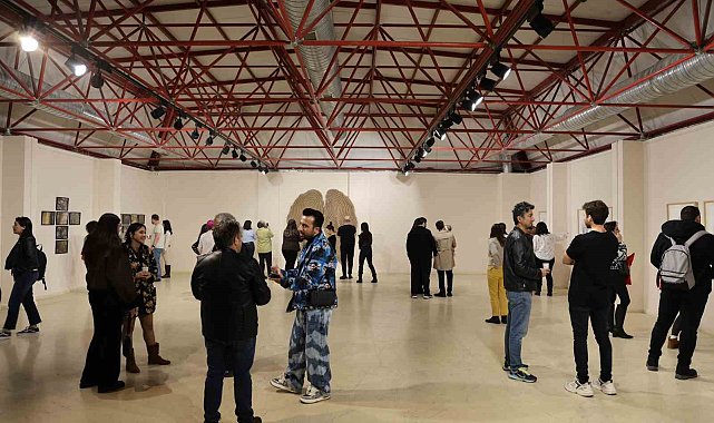 Düzce Üniversitesinde "İçinde Bir Şey" sergisi açıldı
