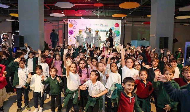 Düzce'de bilim şenliğini öğrenciler çok sevdi
