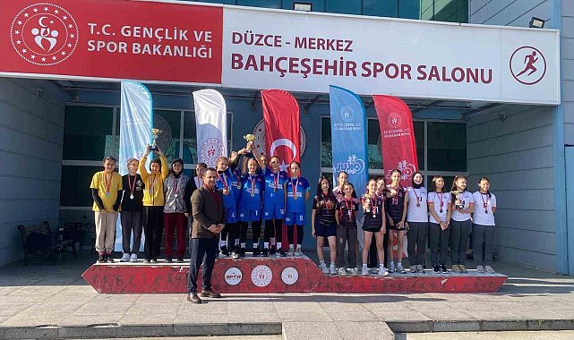 Düzce'nin en hızlıları yarıştı