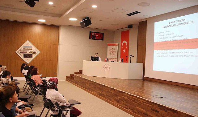 Elazığ'da antimikrobiyal farkındalık haftası etkinliği