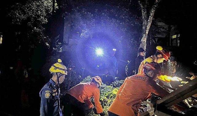 Endonezya'da heyelan faciası: 6 ölü, 17 kayıp