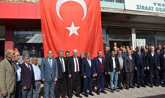 Erzincan'da konuşan Bayraktar: "Hayvancılığın sürdürülebilirliği için destek şart"
