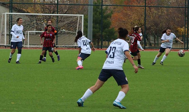 Erzincan'ın kızları Ağrı'ya 5-0 yenildi