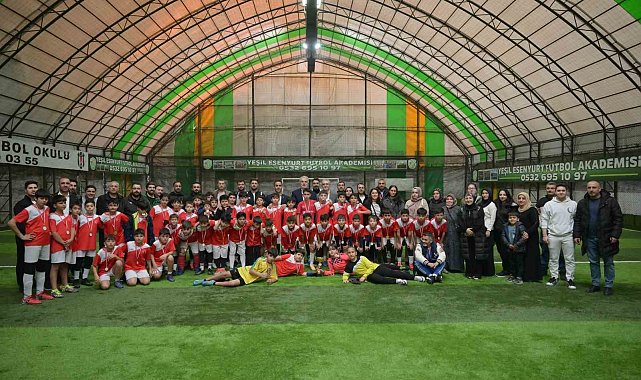 Esenyurt Belediyesi'nden gençlere spor desteği