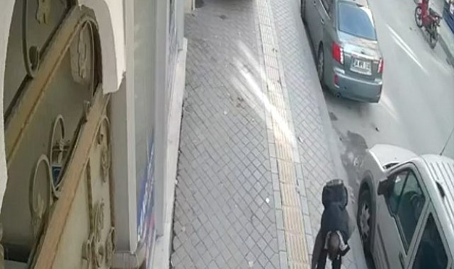 Esenyurt'ta düşen cüzdanı çaldı, sosyal medyada görünce iade etti