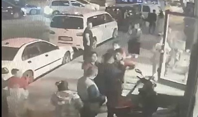 Esenyurt'ta engelli adama bıçaklı saldırı kamerada