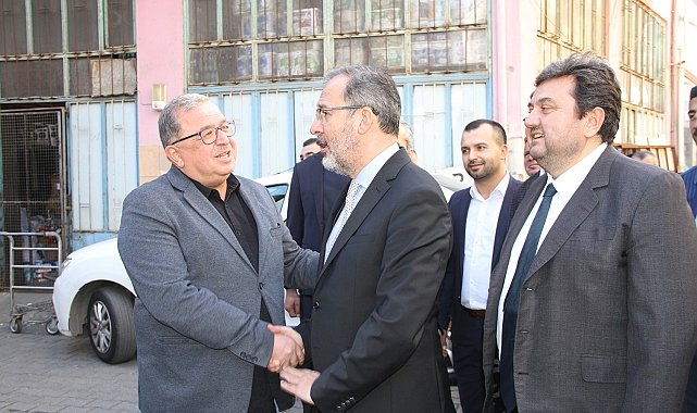 Eski Bakan Kasapoğlu, Kula Esnaf ve Sanatkârlar Odası'nı ziyaret etti