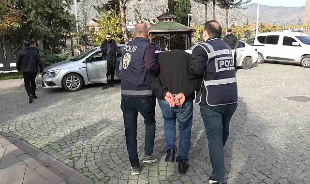Evinde ölü bulunmuştu: Cinayeti 8 ay sonra DNA örneği aydınlattı