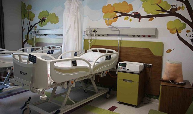 Fethi Sekin Şehir Hastanesi'nde çocuk periton diyalizi ünitesi hizmete girdi