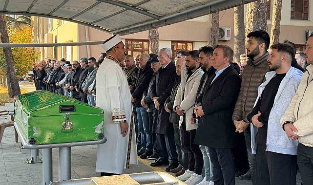 Gazeteci Çetinkaya'nın eşi Esra Çetinkaya son yolculuğuna uğurlandı