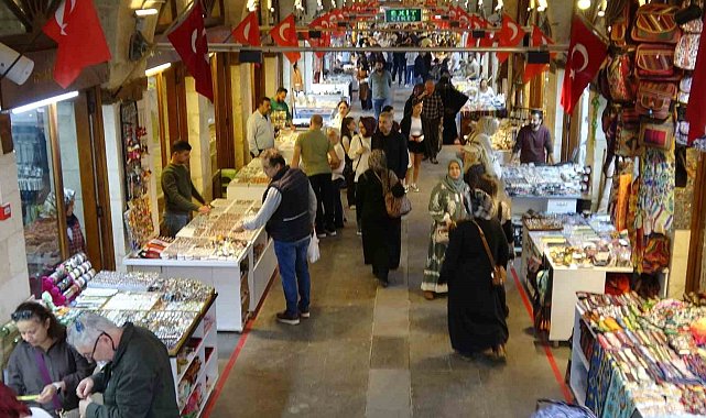 Gaziantep'in tarihi mekanlarında adım atacak yer kalmadı