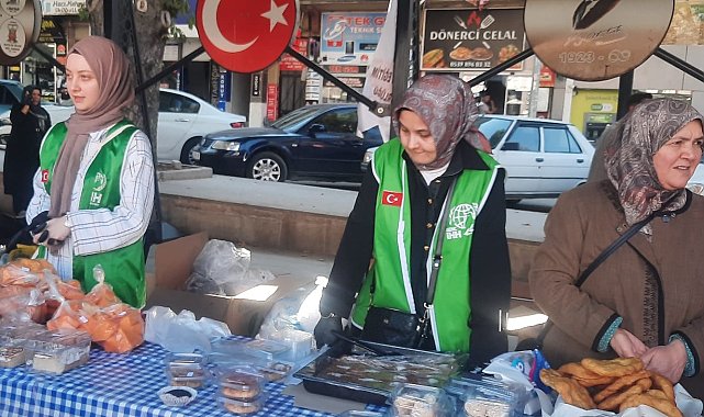 Gazze için hayır çarşısı kurdular