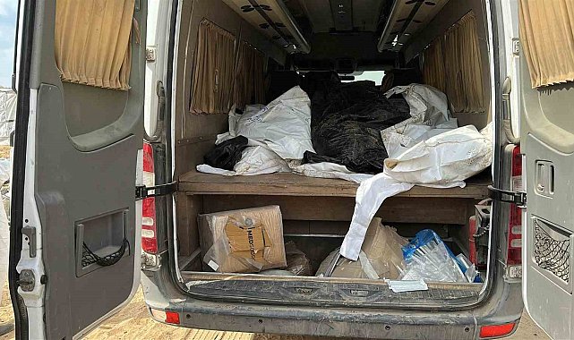 Gazze'de kimliği tespit edilemeyen 30 Filistinli daha toplu şekilde defnedildi