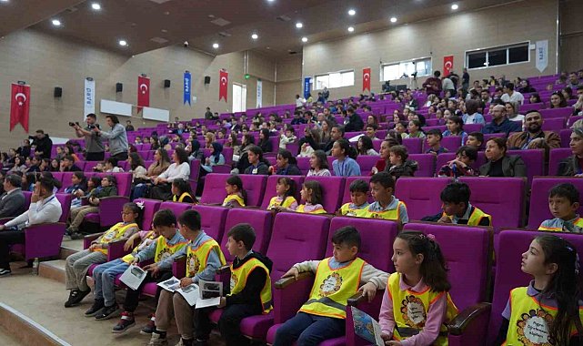 Geleceğin bilim adamları ilk projelerini BARÜ'de sergiledi