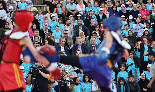 Geleceğin yıldız kungfucuları şampiyon ikiz kardeşler göz dolduruyor