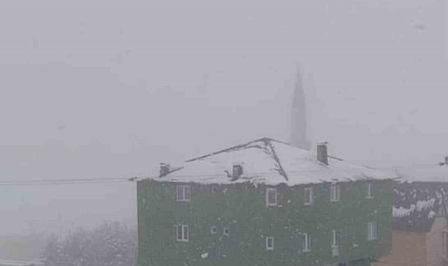 Giresun yaylaları beyaza büründü