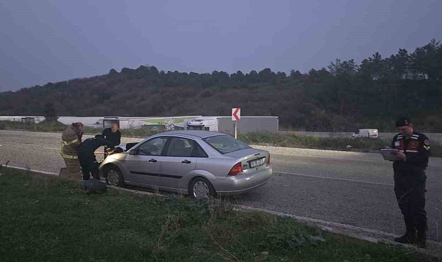 Gönen-Bandırma kara yolunda iki araç çarpıştı: 3 yaralı