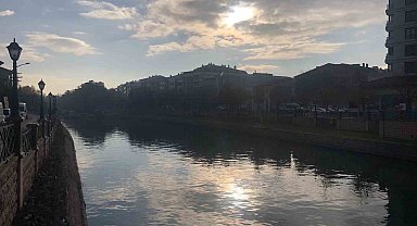 Güneş ve Porsuk Çayı'nın uyumu ortaya kartpostallık görüntüler çıkardı