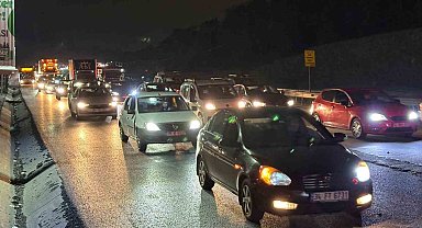 Habipler-Arnavutköy yolunda İSKİ kazı çilesi