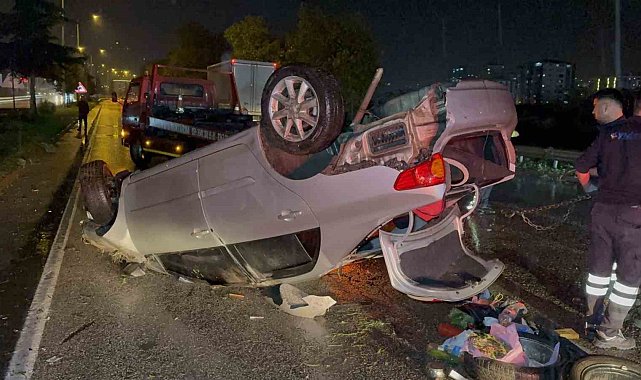 Hurdaya dönen araçtan yara almadan çıktılar