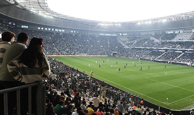 İlk maça giden çocuklar yerinde duramadı