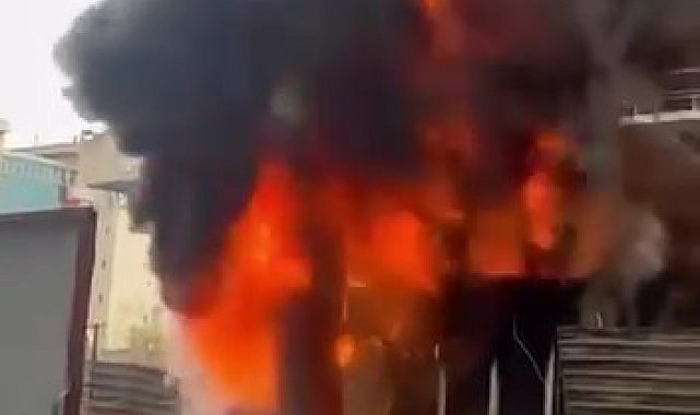 İnşaat alanındaki işçi konteyneri alev alev yandı