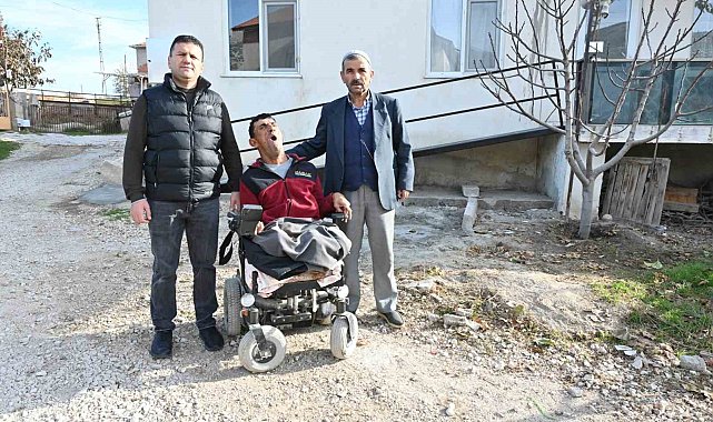 Isparta Belediyesi'nden 49 yıllık zorluğu sona erdiren engelli rampası