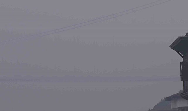 İstanbul güne yoğun sisle uyandı