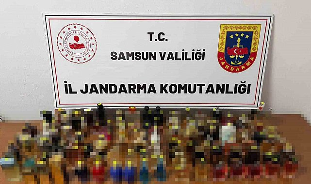 Jandarma 320 adet gümrük kaçağı parfüm ele geçirdi