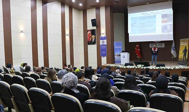 Jandarma ekipleri öğrencileri madde bağımlılığı konusunda bilgilendirdi