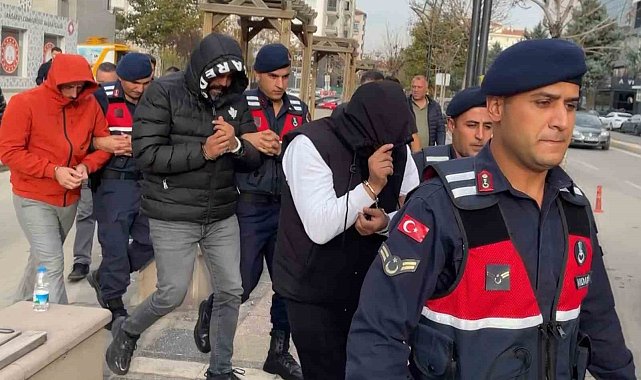 Jandarmanın operasyonla yakaladığı 3 tefeci tutuklandı