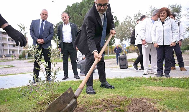 Kar Spor İda Ultra öncesinde zeytin fidanları toprakla buluştu