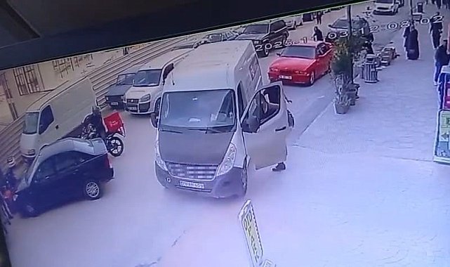 Karabük'te el freni çekilmeyen kamyonet geri geri kaydı: Otopark görevlisi faciayı önledi