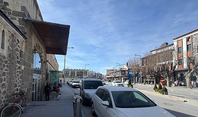 Karapınar'da polisten hatalı park denetimleri