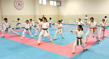 Karate Kış Okulu 3. Grup çalışmaları sürüyor