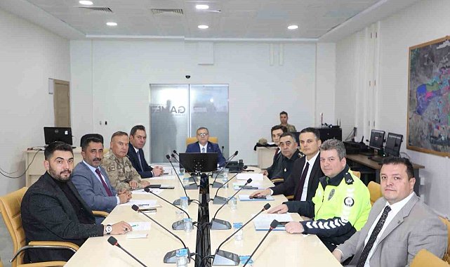 Kars'ta Karayolları Trafik Levhalarının Sadeleştirilmesi Komisyonu Toplantısı yapıldı