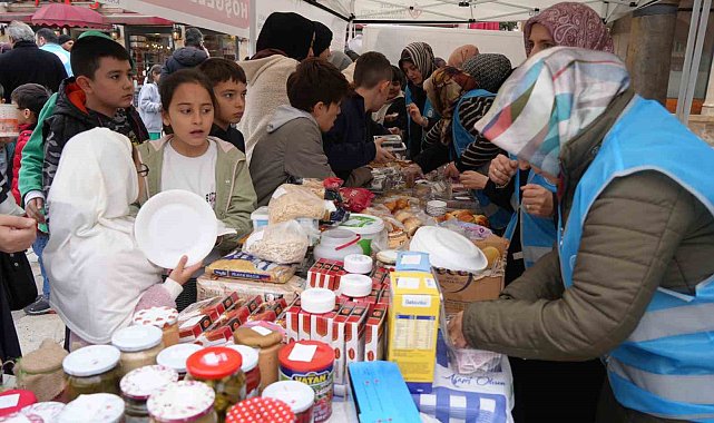 Kastamonu'da Gazze için hayır çarşısı kuruldu
