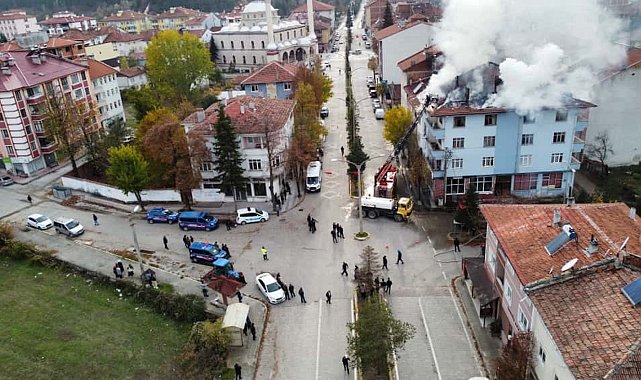 Kastamonu'da korkutan bina yangını