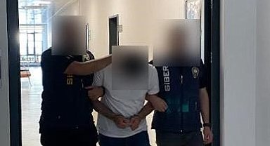 Kimlik bilgilerini çaldıkları vatandaşlar adına sahte kredi kartı çıkaran 2 şüpheli tutuklandı