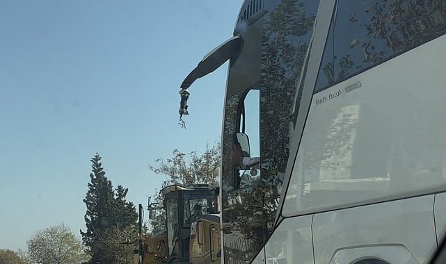 Kırılan aynayı eliyle tutup yolculuğa devam etti