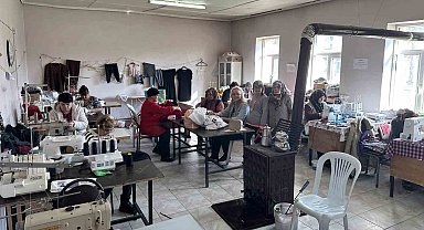 Kırkkepenekli'de kadınlar dikişle üretime katılıyor