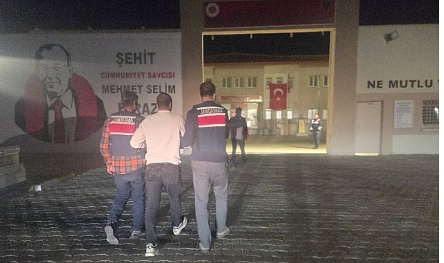 Kırşehir'de terör suçundan aranan şahıs jandarma operasyonuyla yakalandı