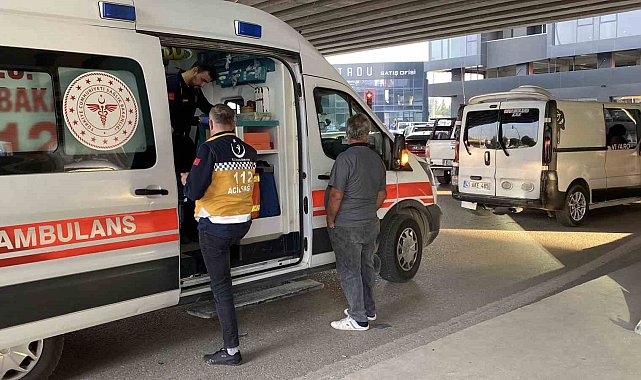 Kocaeli'de iki aracın çarpıştığı kazada 4 kişi yaralandı