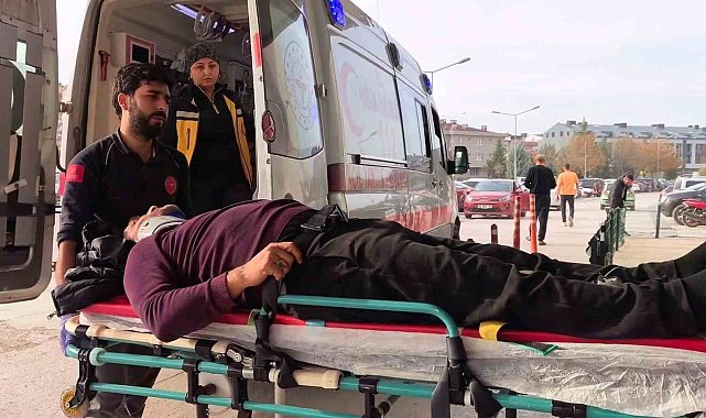 Kontrolden yükünü boşaltan kamyon devrildi : 1 yaralı