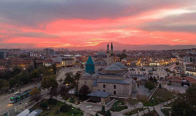 Konya'da kartpostallık gün batımı manzaraları