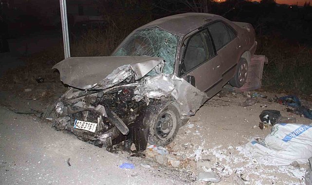 Konya'da traktör ile otomobil çarpıştı: 2 yaralı