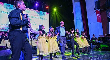 Küçük kalplerden büyük ezgiler